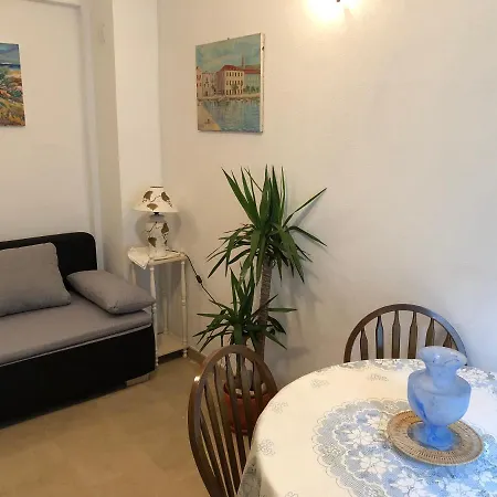 Apartment Maria Supetar